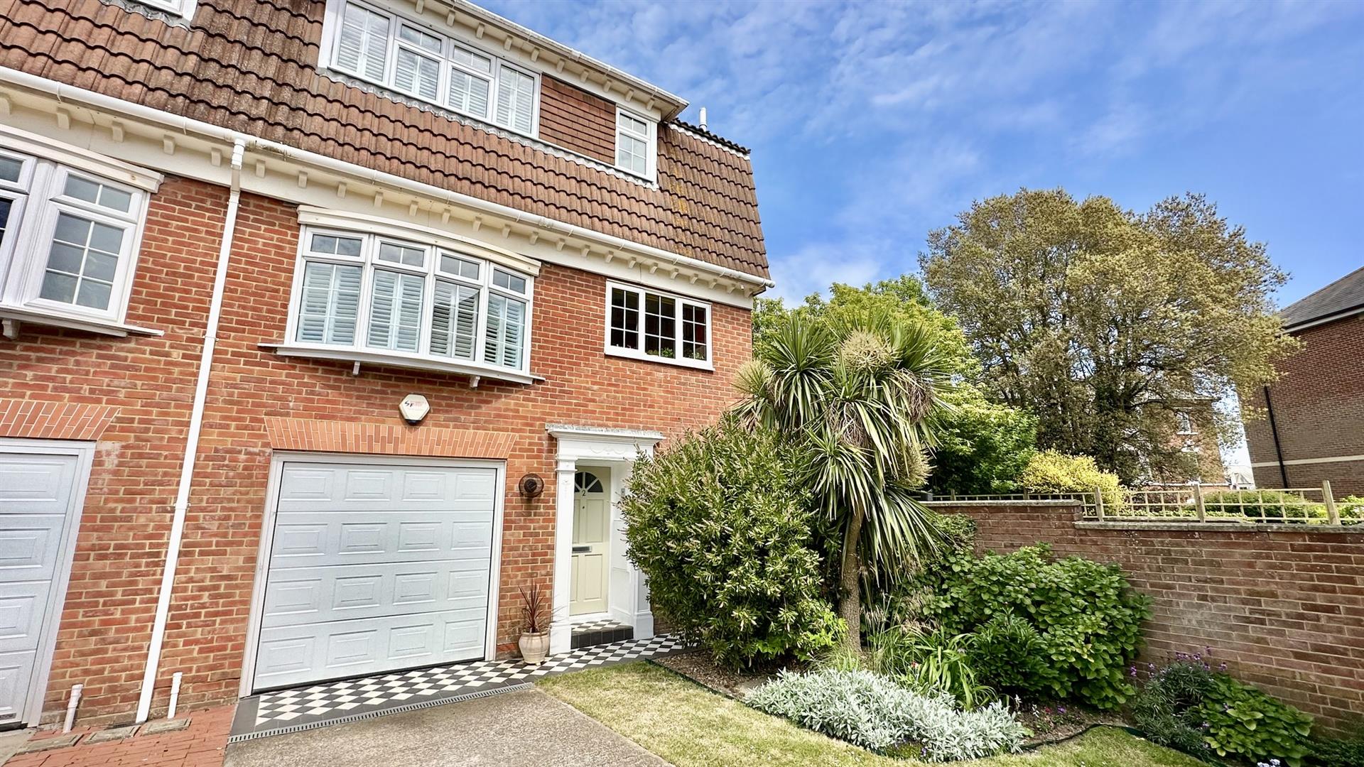 4 bed property in Brittany Road, St. Leonards-On-Sea